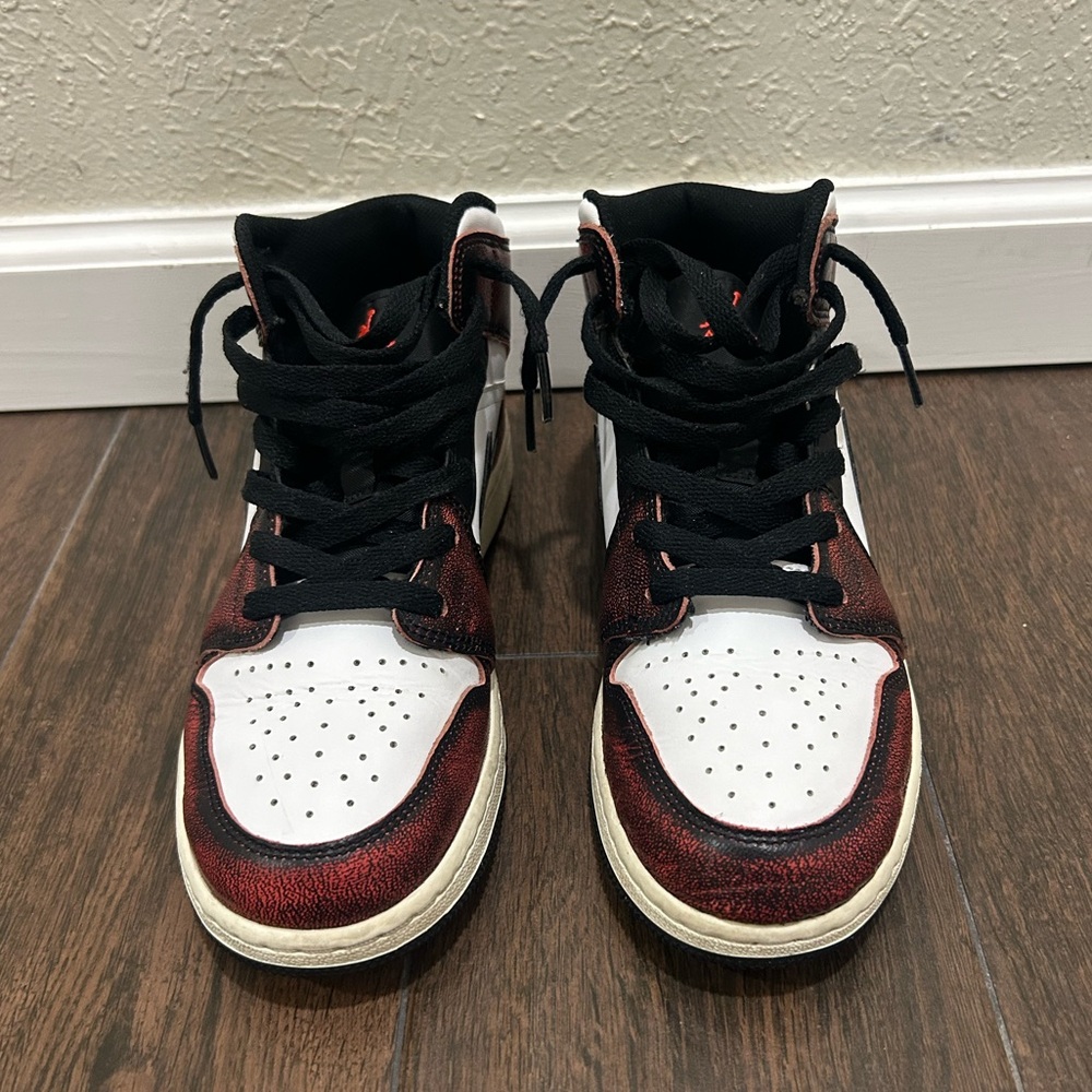 Jordan 1 mid, red wear-away.